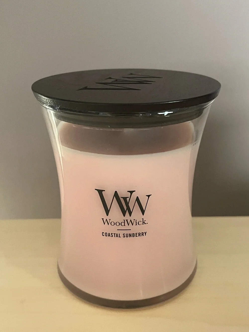 New WoodWick Coastal Sunberry Crackling Candle 9.7 Oz.